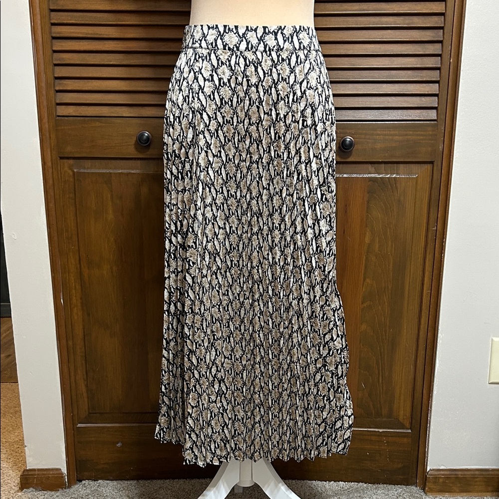 NWT All in Favor Black, Tan, Cream Snake Print Pleated Midi Skirt Size S
